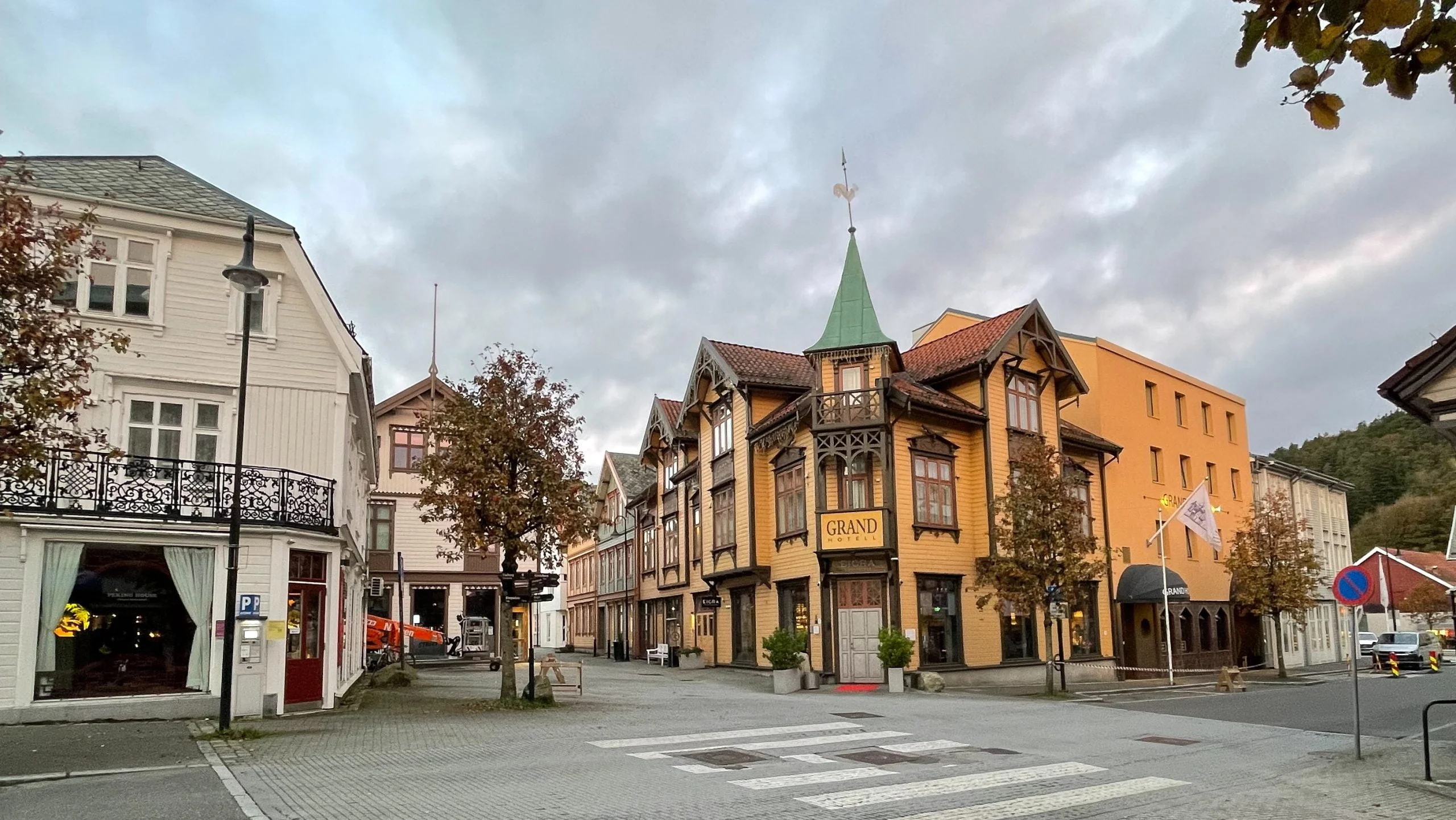 storafjellet med gapahuk
