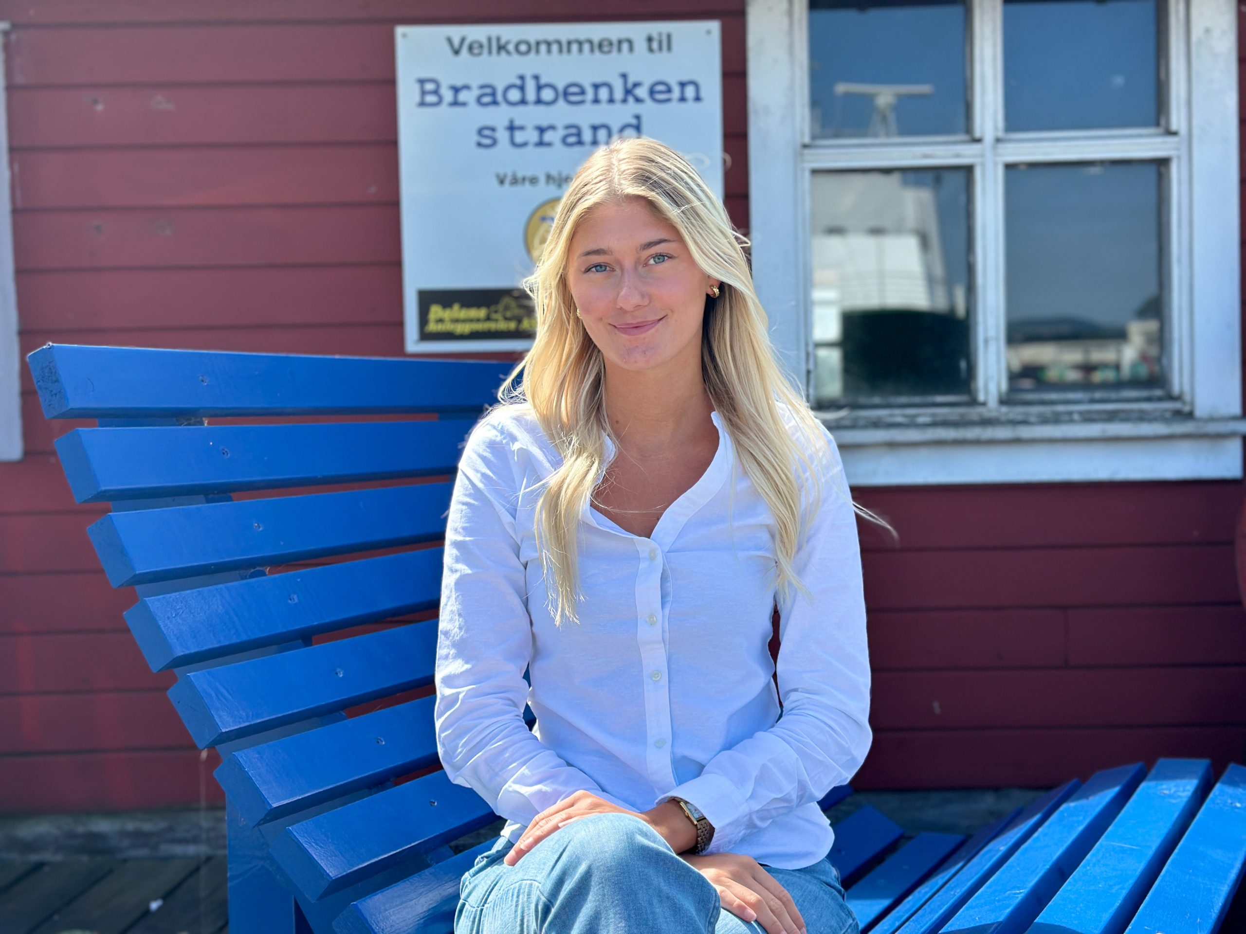 IMG_1862 Studentene Theo Aakenes og Astri Helvig Waldeland hos Aker Solutions i Egersund