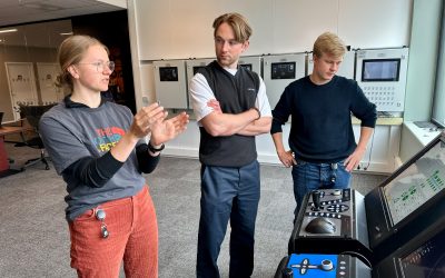 Tester, tegner og koder seg gjennom sommeren hos Marine Technologies