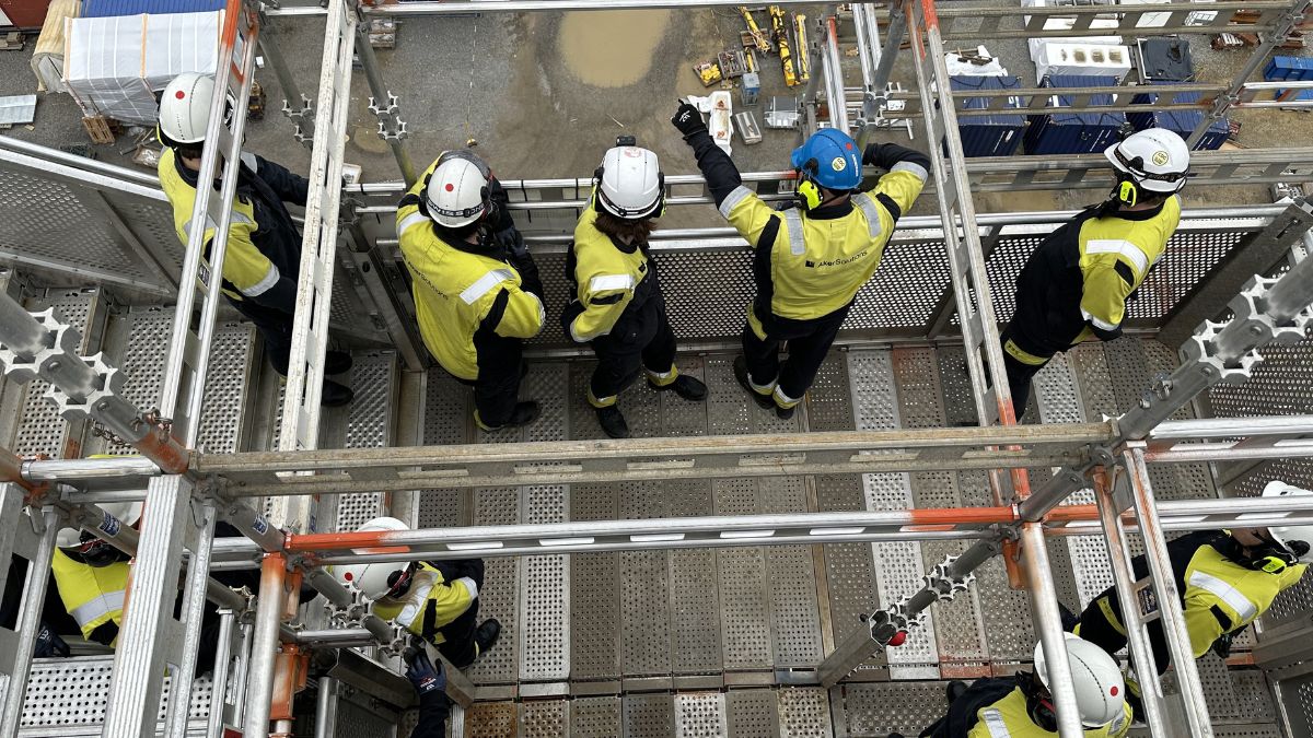 Verft Aker Solutions aker solutions egersund sett fra sjøen i 2018