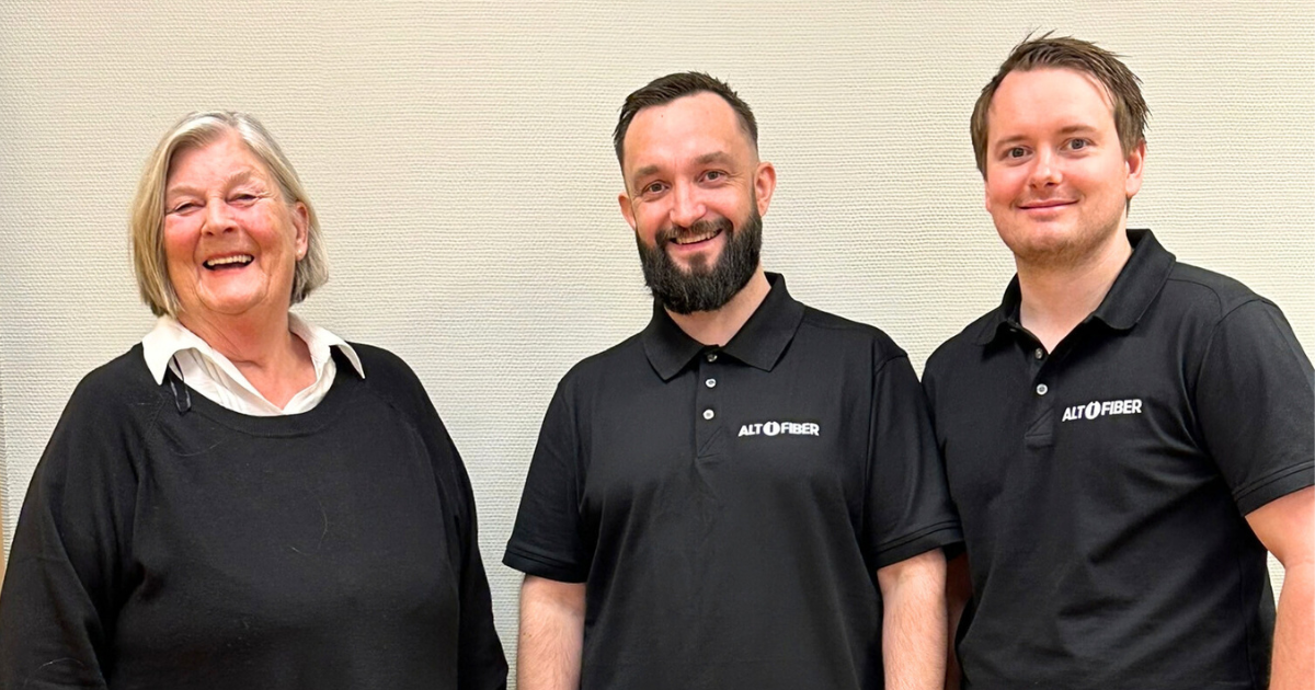 Studentene Theo Aakenes og Astri Helvig Waldeland hos Aker Solutions i Egersund