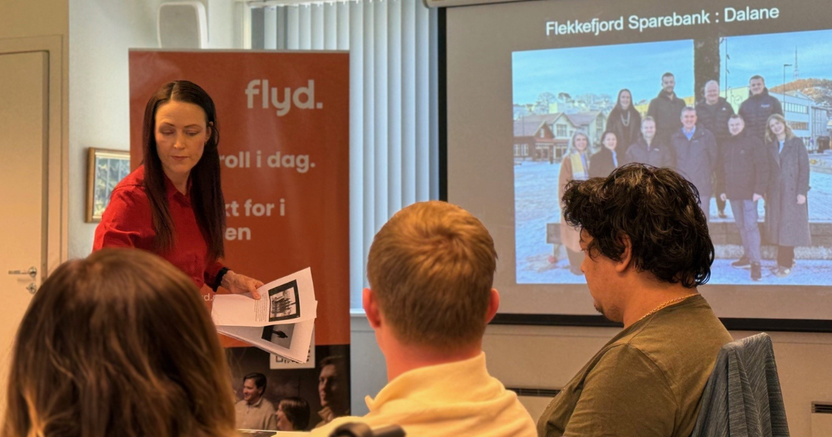 1 Studentene Theo Aakenes og Astri Helvig Waldeland hos Aker Solutions i Egersund